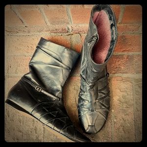 Black leather zip flat heel boots